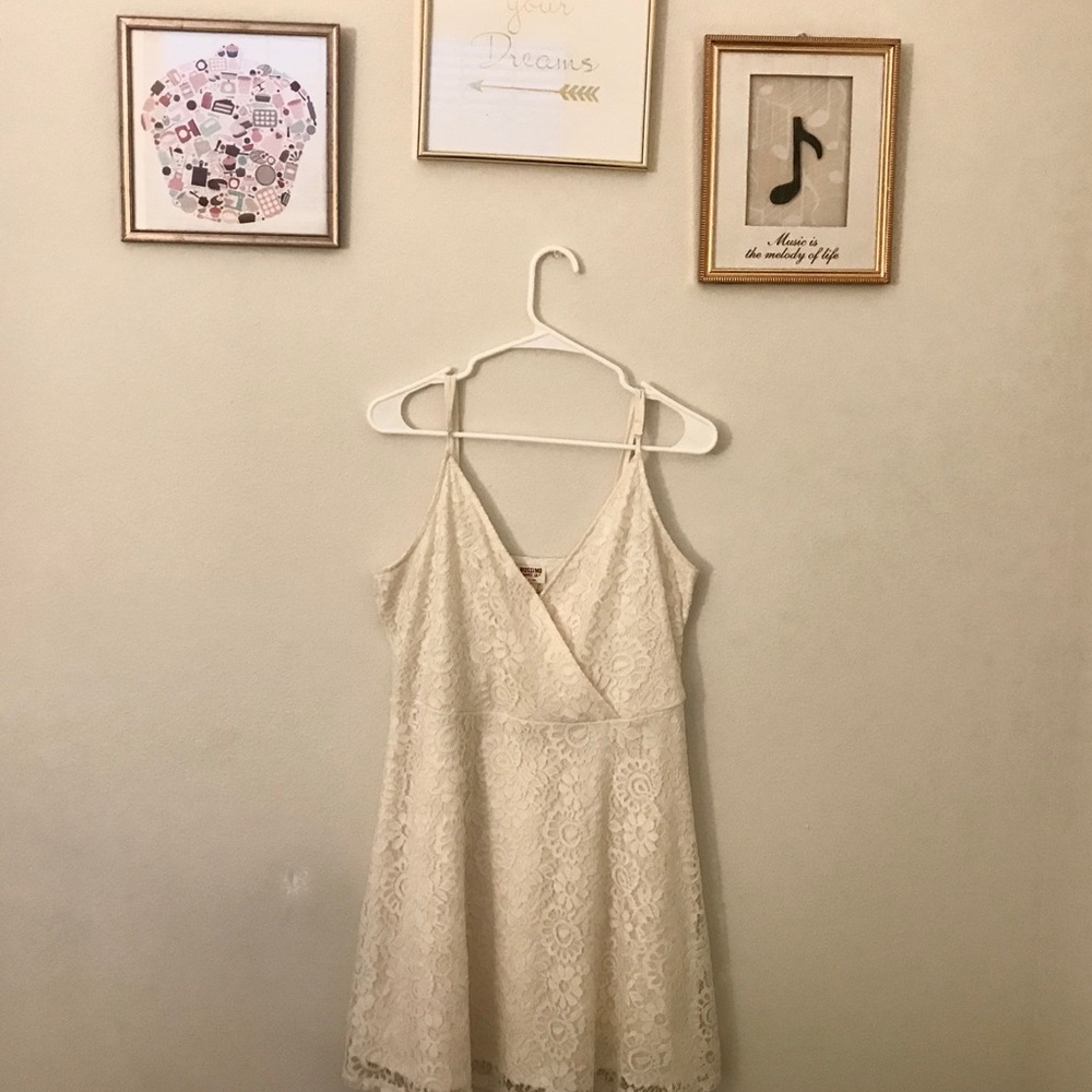 White lace dress